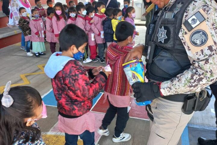 Policía de Apizaco más cerca de las escuelas; imparten pláticas en  preescolar | Versus Tlaxcala